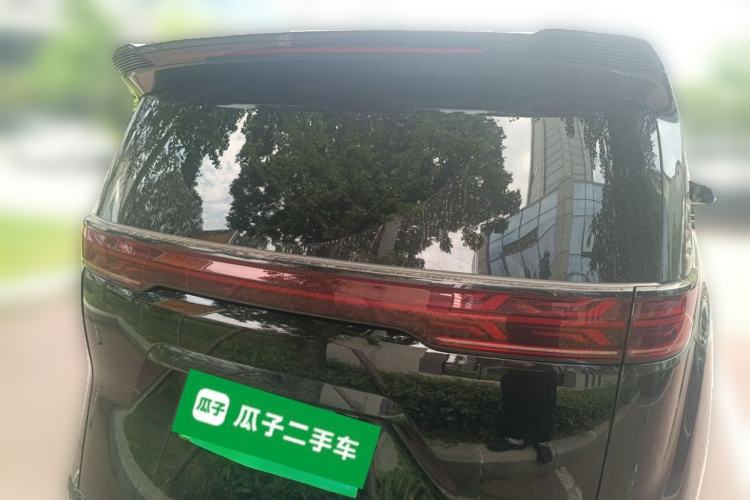 Used Denza D9 2024 DM-i 980 Four-Wheel Drive Flagship Model Rear