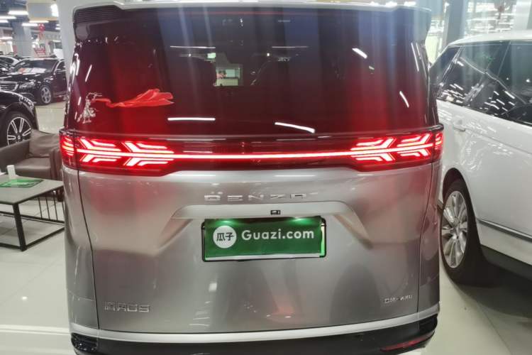 Used Denza D9 2024 DM-i 980 Four-Wheel Drive Prestige Model Rear