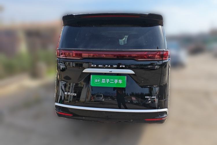 Used Denza D9 2024 DM-i 980 Four-Wheel Drive Flagship Model Rear