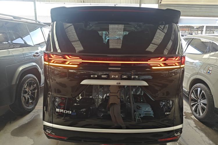 Used Denza D9 2024 DM-i 1050 Luxury Model Rear