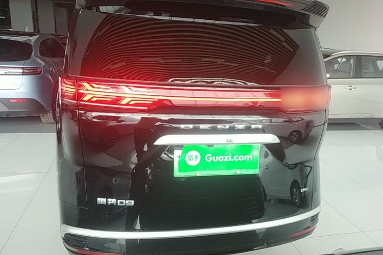 Used Denza D9 2024 DM-i 1050 Luxury Model Rear