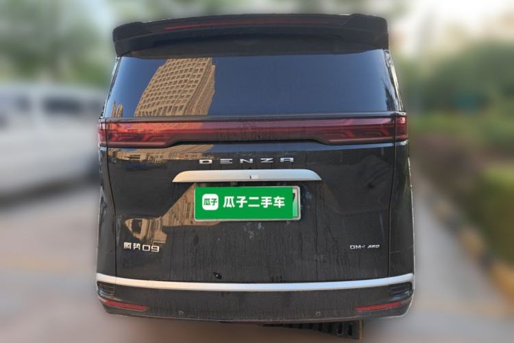 Used Denza D9 2024 DM-i 980 Four-Wheel Drive Prestige Model Rear