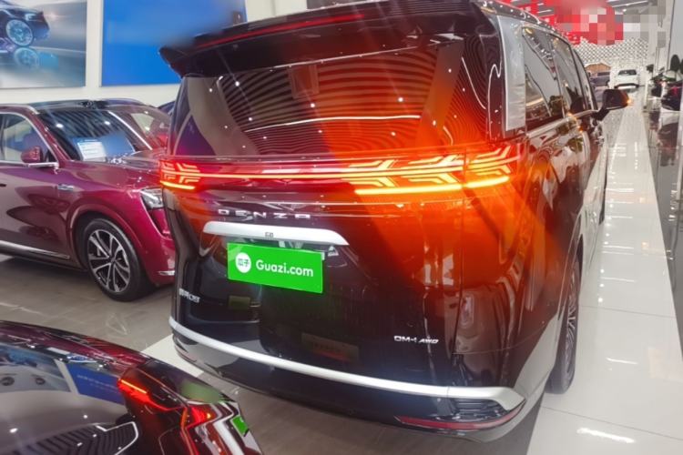 Used Denza D9 2024 DM-i 980 Four-Wheel Drive Flagship Model Rear