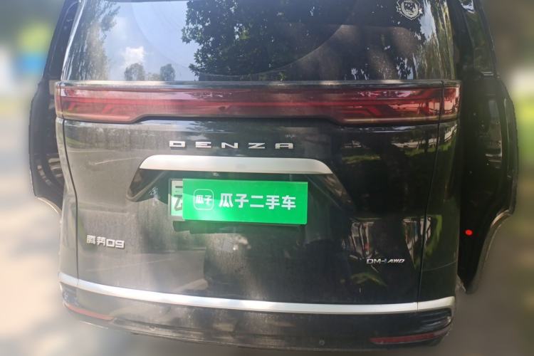 Used Denza D9 2024 DM-i 980 Four-Wheel Drive Flagship Model Rear