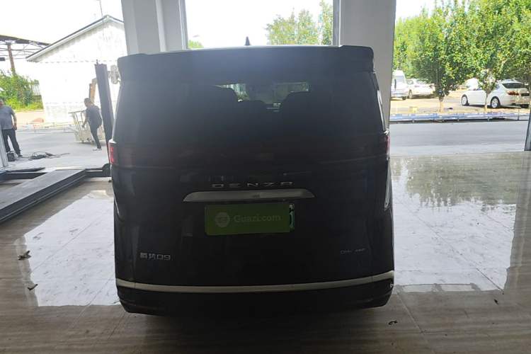 Used Denza D9 2024 DM-i 1050 Luxury Model Rear