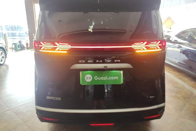 Used Denza D9 2024 DM-i 1050 Luxury Model Rear