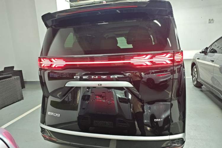 Used Denza D9 2024 DM-i 1050 Luxury Model Rear