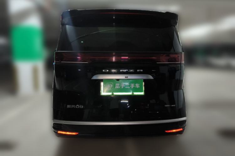 Used Denza D9 2024 DM-i 980 Four-Wheel Drive Prestige Model Rear