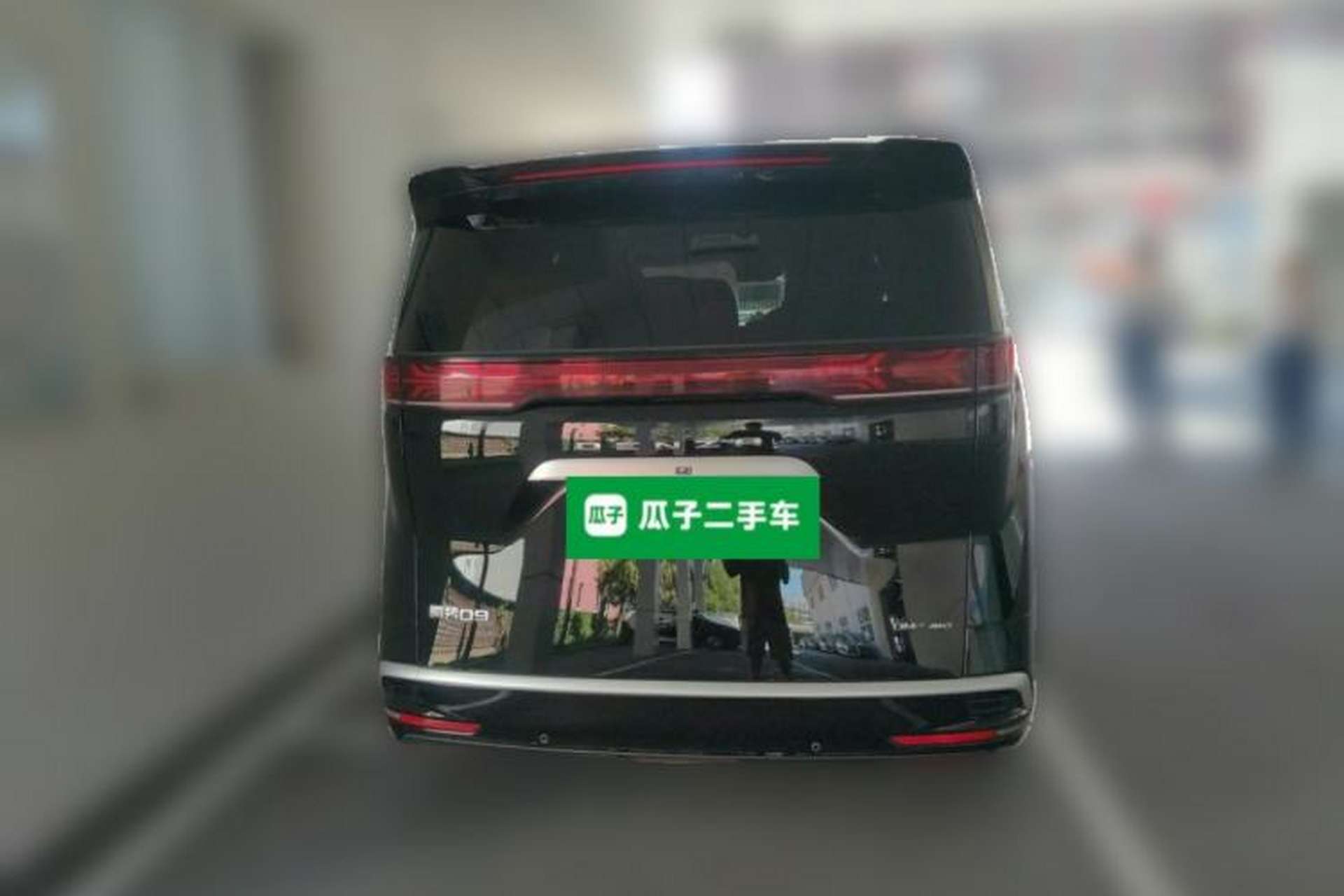 Used Denza D9 2024 DM-i 980 Four-Wheel Drive Prestige Model Rear