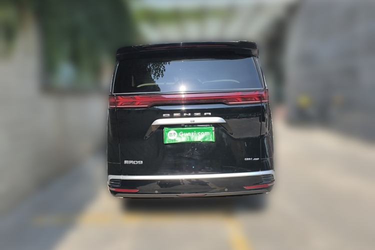 Used Denza D9 2024 DM-i 980 Four-Wheel Drive Prestige Model Rear