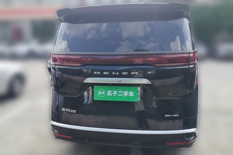 Used Denza D9 2024 DM-i 980 Four-Wheel Drive Flagship Model Rear