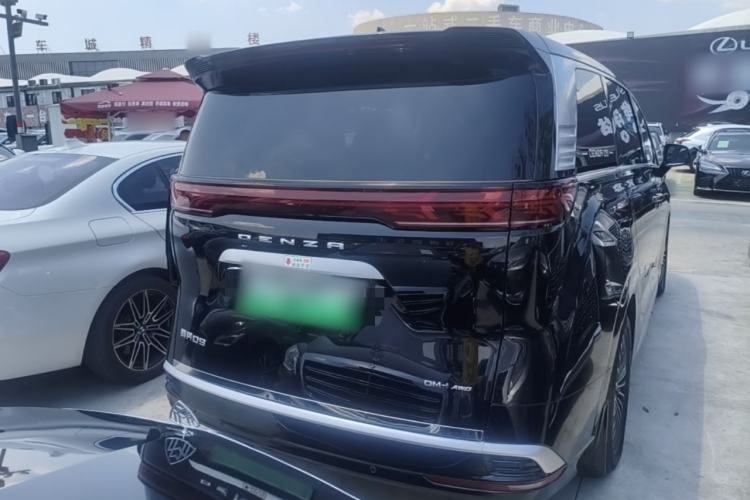 Used Denza D9 2024 DM-i 980 Four-Wheel Drive Prestige Model Rear