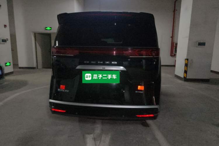 Used Denza D9 2024 EV 600 Four-Wheel-Drive Flagship Model Rear