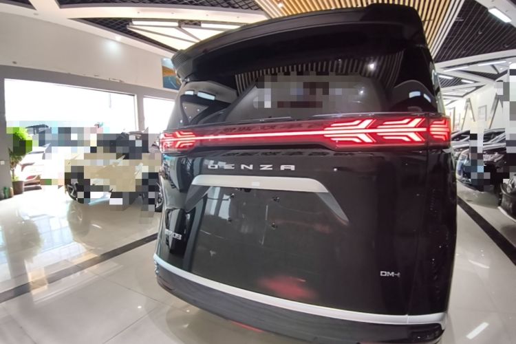 Used Denza D9 2024 DM-i 970 Luxury Model Rear