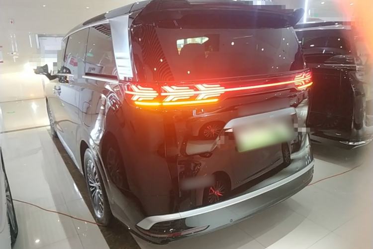 Used Denza D9 2024 DM-i 970 Luxury Model Rear Left 45 Deg