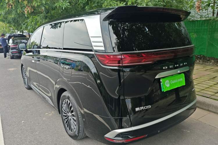 Used Denza D9 2024 DM-i 980 Four-Wheel Drive Flagship Model Rear Left 45 Deg