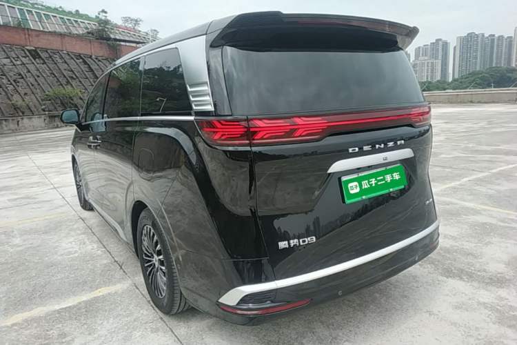 Used Denza D9 2024 DM-i 980 Four-Wheel Drive Flagship Model Rear Left 45 Deg
