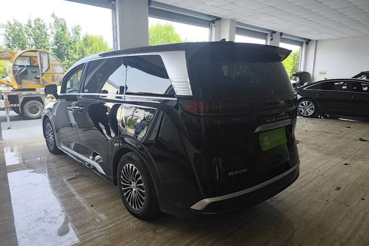 Used Denza D9 2024 DM-i 1050 Luxury Model Rear Left 45 Deg