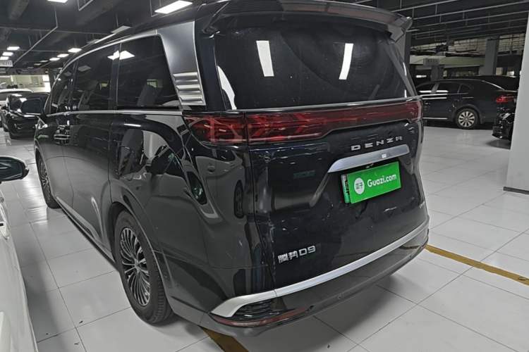 Used Denza D9 2024 DM-i 980 Four-Wheel Drive Flagship Model Rear Left 45 Deg