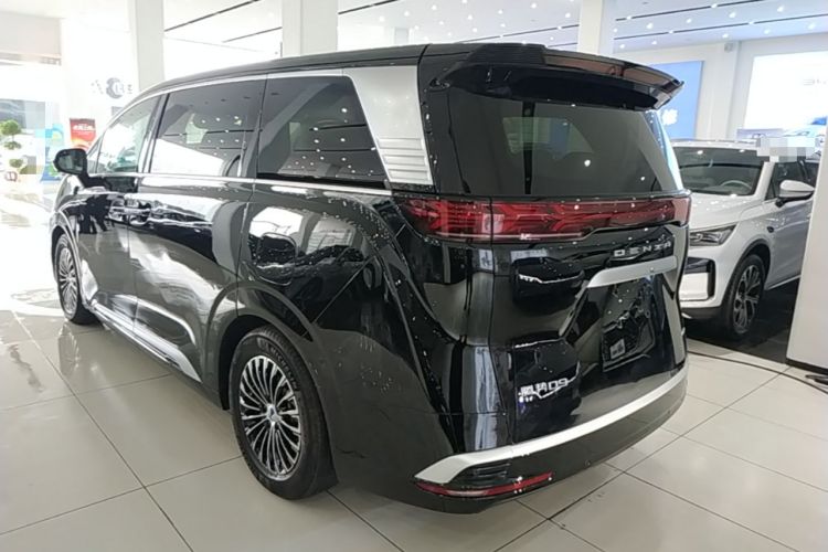 Used Denza D9 2024 DM-i 980 Four-Wheel Drive Prestige Model Rear Left 45 Deg