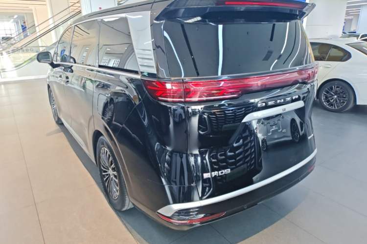Used Denza D9 2024 DM-i 980 Four-Wheel Drive Prestige Model Rear Left 45 Deg