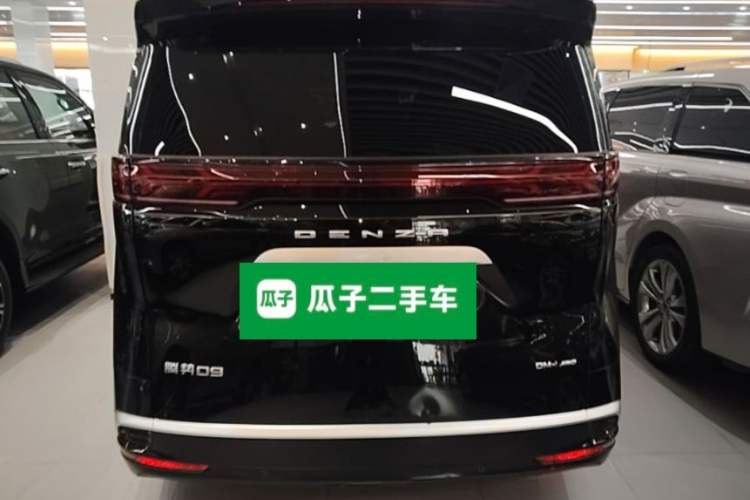 Used Denza D9 2024 DM-i 980 Four-Wheel Drive Prestige Model Rear
