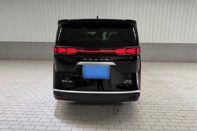 Used Denza D9 2024 DM-i 980 Four-Wheel Drive Flagship Model Rear