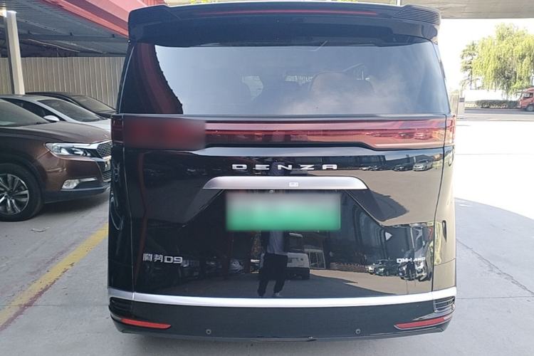 Used Denza D9 2024 DM-i 980 Four-Wheel Drive Flagship Model Rear