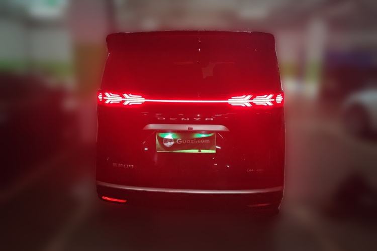 Used Denza D9 2024 DM-i 980 Four-Wheel Drive Prestige Model Rear