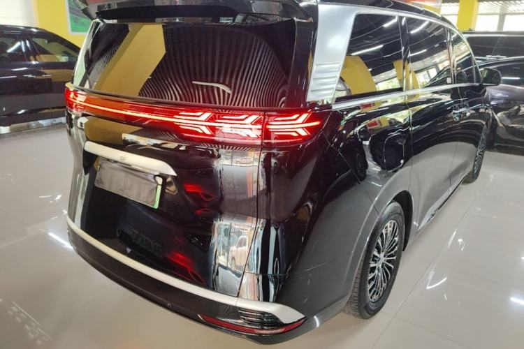 Used Denza D9 2024 DM-i 1050 Luxury Model Rear Right 45 Deg