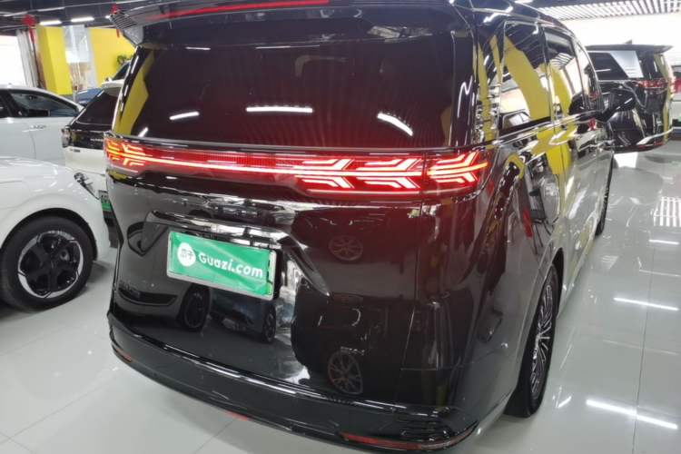 Used Denza D9 2024 DM-i 980 Four-Wheel Drive Prestige Model Rear Right 45 Deg