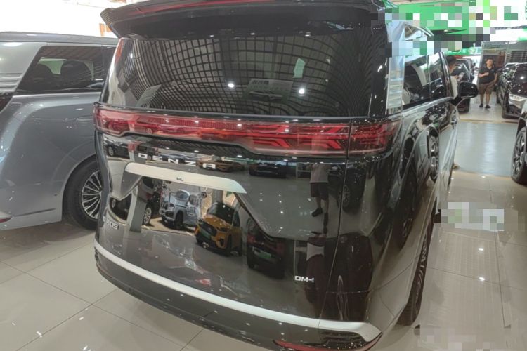 Used Denza D9 2024 DM-i 970 Luxury Model Rear Right 45 Deg