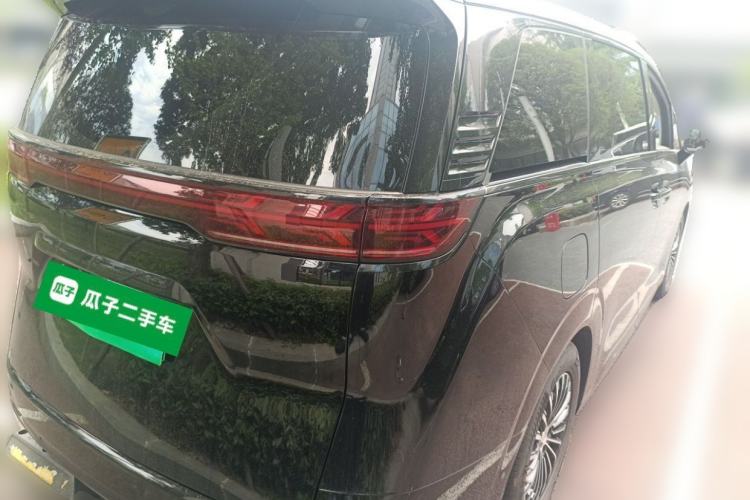Used Denza D9 2024 DM-i 980 Four-Wheel Drive Flagship Model Rear Right 45 Deg