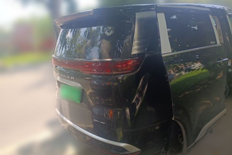 Used Denza D9 2024 DM-i 980 Four-Wheel Drive Flagship Model Rear Right 45 Deg