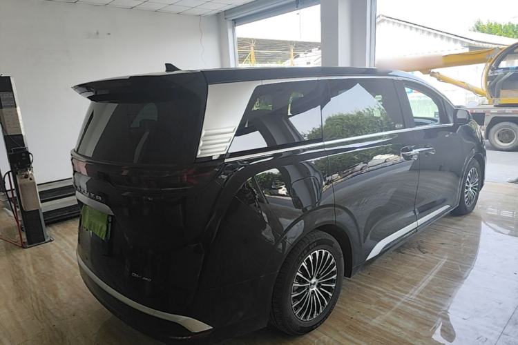 Used Denza D9 2024 DM-i 1050 Luxury Model Rear Right 45 Deg