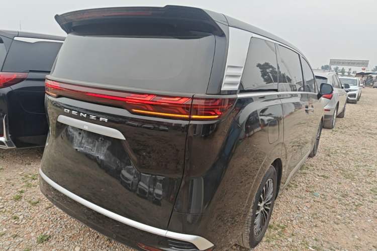 Used Denza D9 2024 DM-i 970 Luxury Model Rear Right 45 Deg
