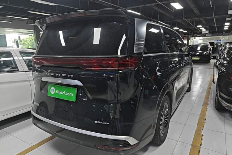 Used Denza D9 2024 DM-i 980 Four-Wheel Drive Flagship Model Rear Right 45 Deg