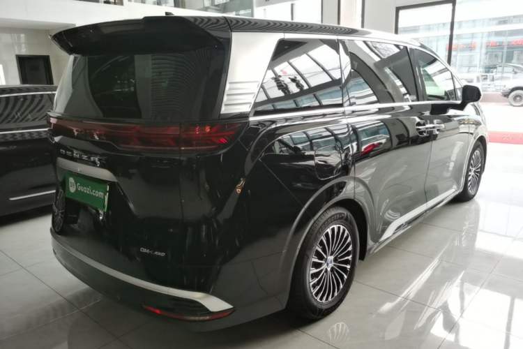 Used Denza D9 2024 DM-i 980 Four-Wheel Drive Prestige Model Rear Right 45 Deg