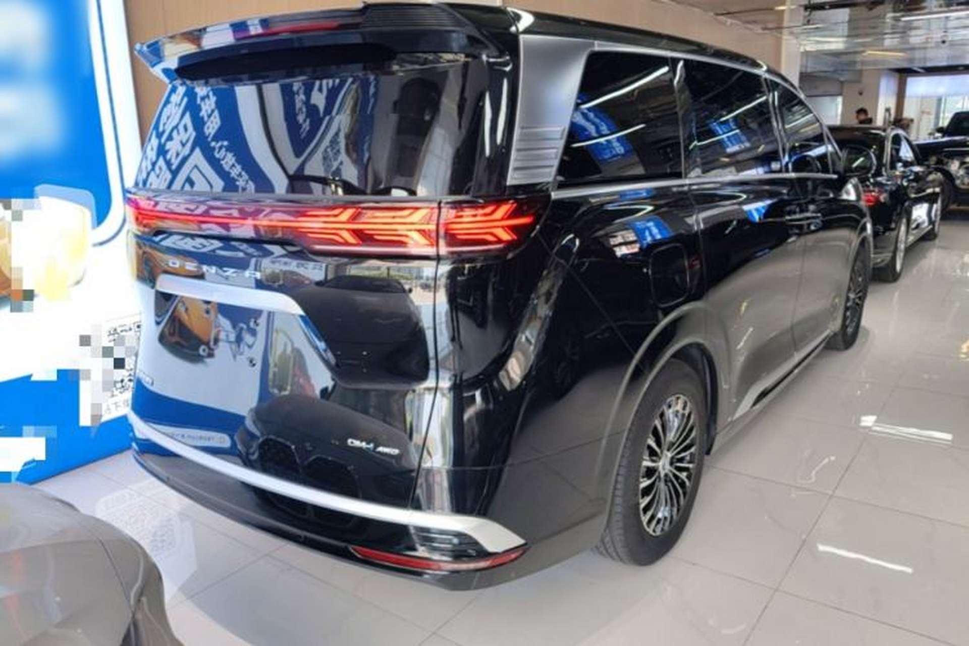 Used Denza D9 2024 DM-i 980 Four-Wheel Drive Flagship Model Rear Right 45 Deg