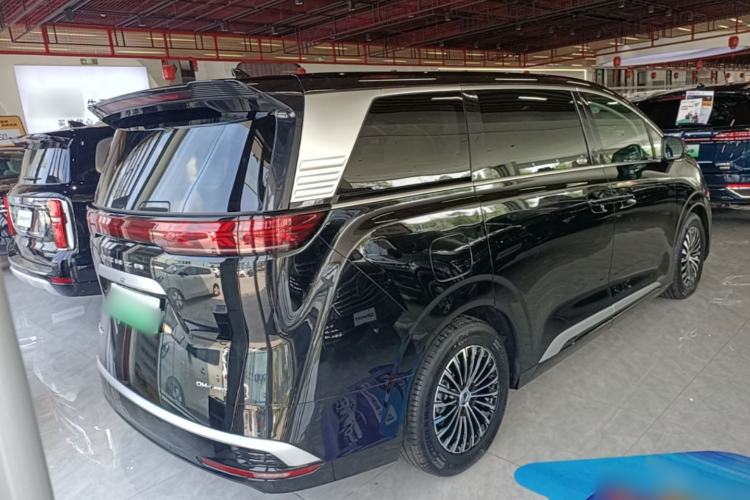 Used Denza D9 2024 DM-i 980 Four-Wheel Drive Prestige Model Rear Right 45 Deg