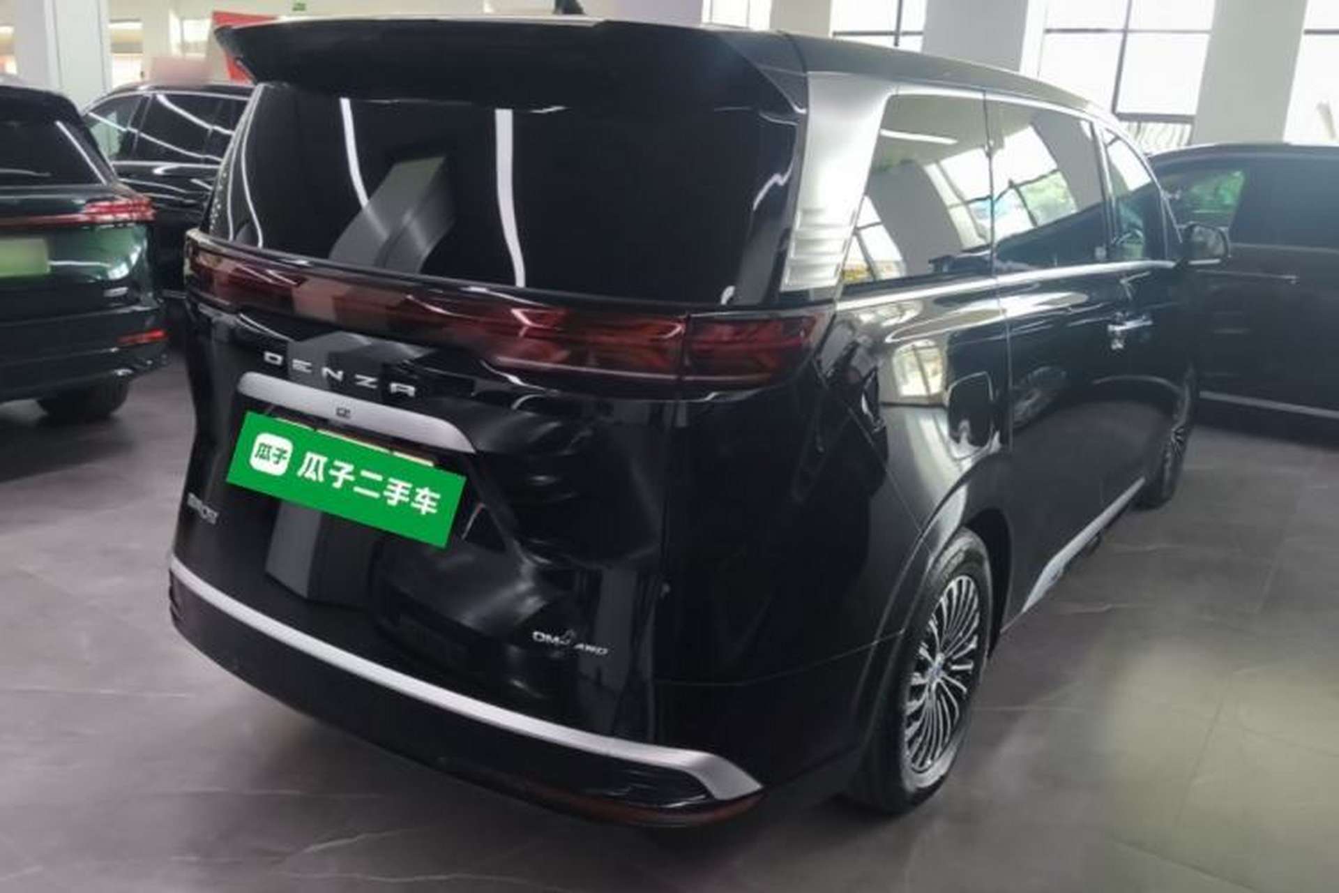 Used Denza D9 2024 DM-i 980 Four-Wheel Drive Prestige Model Rear Right 45 Deg