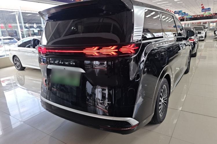 Used Denza D9 2024 DM-i 980 Four-Wheel Drive Flagship Model Rear Right 45 Deg