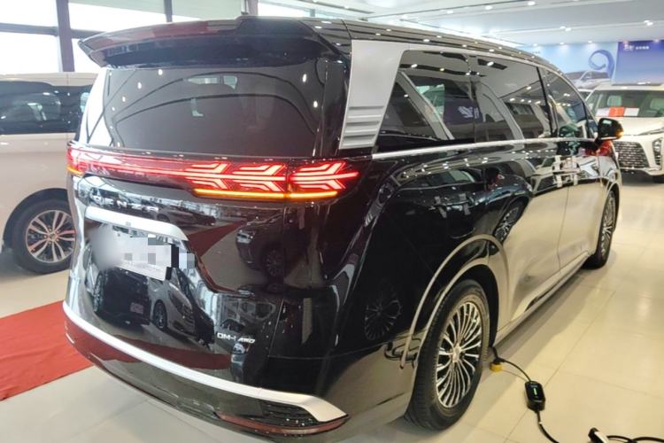 Used Denza D9 2024 DM-i 1050 Luxury Model Rear Right 45 Deg