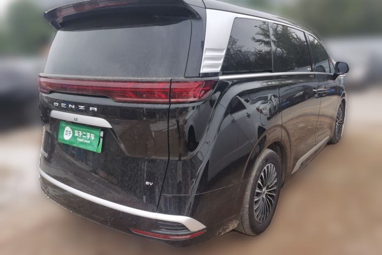 Used Denza D9 2024 EV 620 Premium Model Rear Right 45 Deg