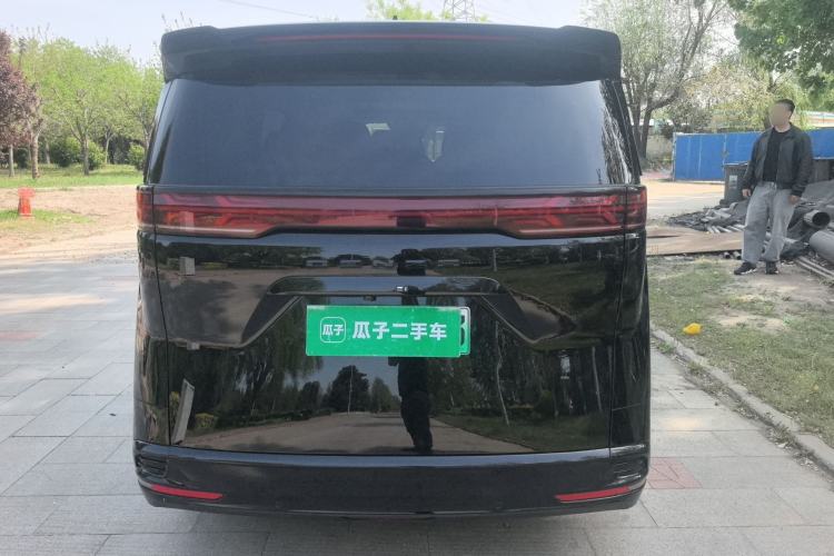 Used Denza D9 2024 DM-i 980 Four-Wheel Drive Flagship Model Rear