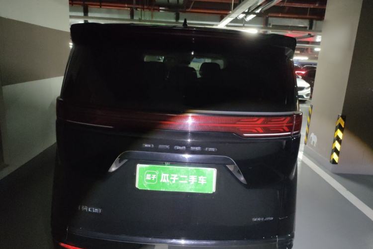 Used Denza D9 2024 DM-i 980 Four-Wheel Drive Prestige Model Rear