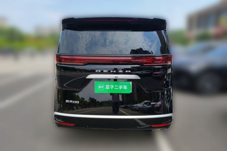 Used Denza D9 2024 DM-i 980 Four-Wheel Drive Flagship Model Rear