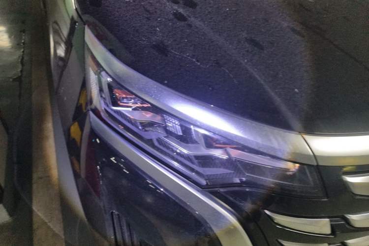 Used Denza D9 2024 DM-i 1050 Luxury Model Right Front Headlight