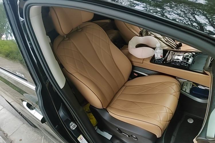Used Denza D9 2024 DM-i 980 Four-Wheel Drive Prestige Model Right Front Seat