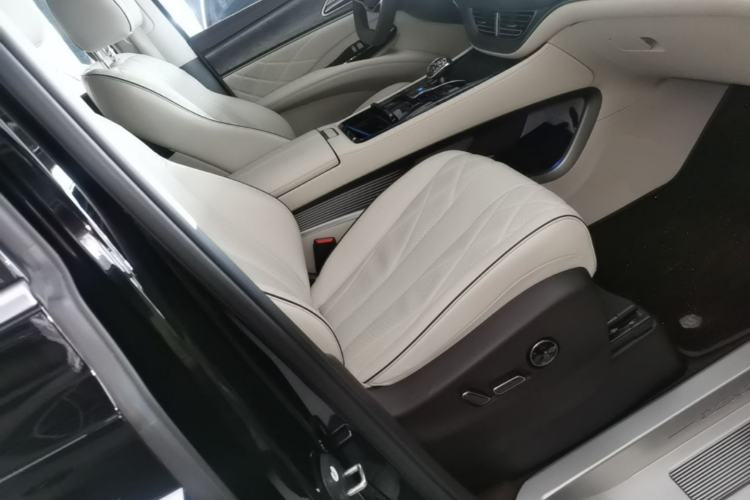 Used Denza D9 2024 DM-i 1050 Luxury Model Right Front Seat
